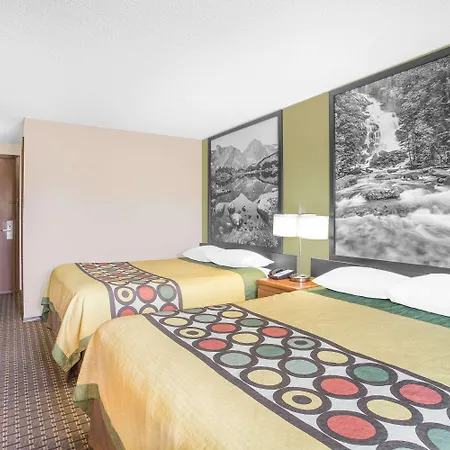 Super 8 By Wyndham Riverton Exterior photo